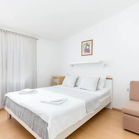 Apartament Razanj 12733b *